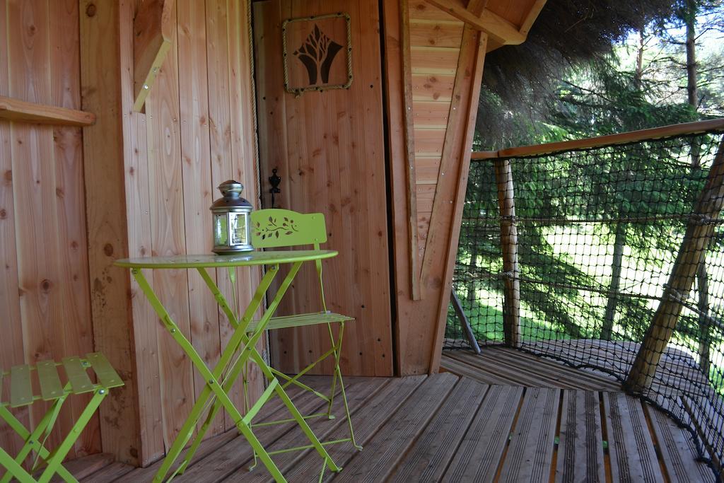 Cabanes Et Yourtes De La Vallee De L'Ance Hotell Sauvessanges Rum bild
